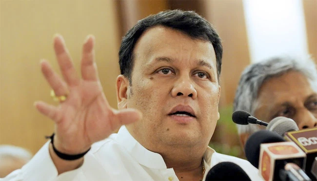 Bộ trưởng Đào tạo nghề và Phát triển kỹ năng Mahinda Samarasinghe trong buổi họp báo